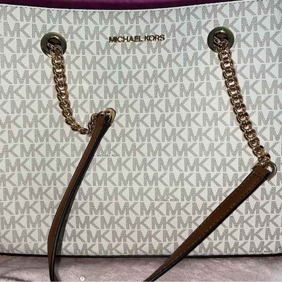 MK purses - Picture 2 of 3